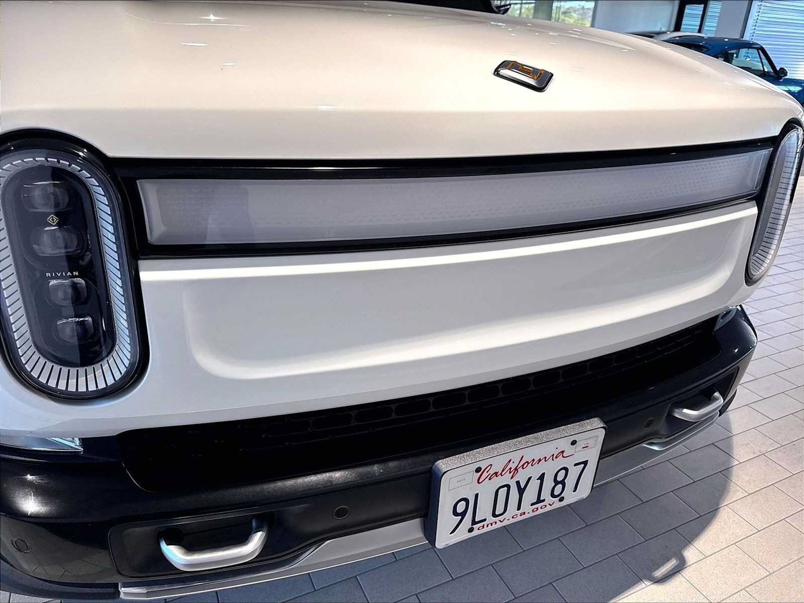 Used 2024 Rivian R1S Adventure Dual AWD/4WD image 35