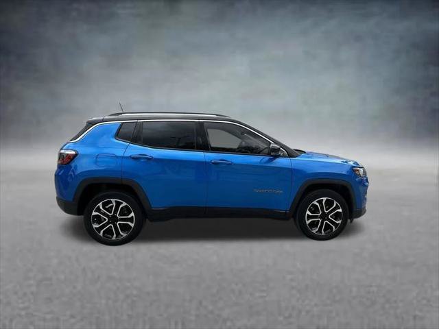 Certified 2022 Jeep Compass Limited AWD/4WD image 8