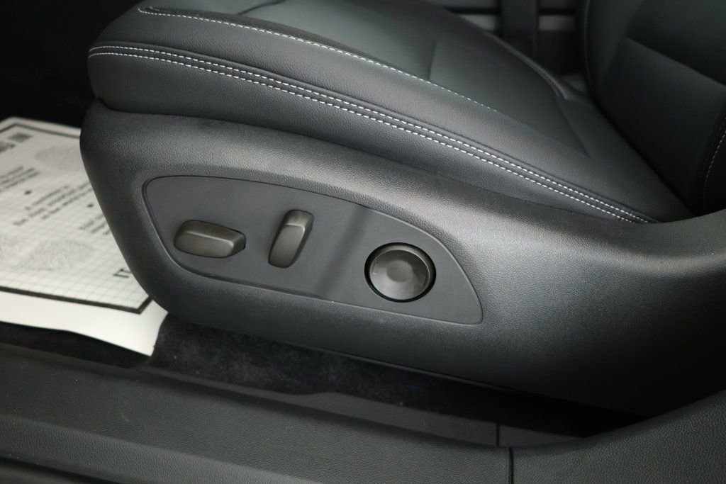 Used 2024 Chevrolet Blazer EV LT image 9