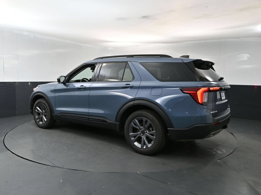 New 2026 Ford Explorer Active w/ Active Comfort Package AWD/4WD image 3