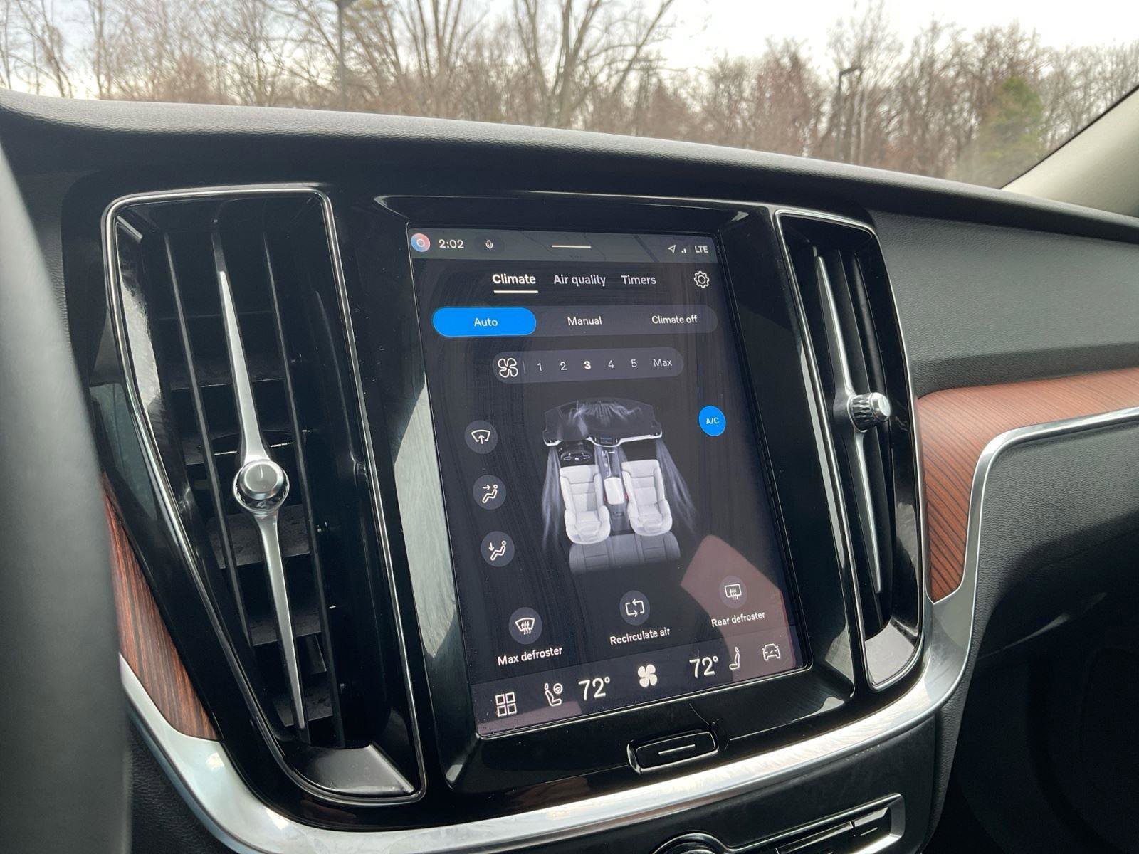 Certified 2025 Volvo S60 B5 Plus AWD/4WD image 22