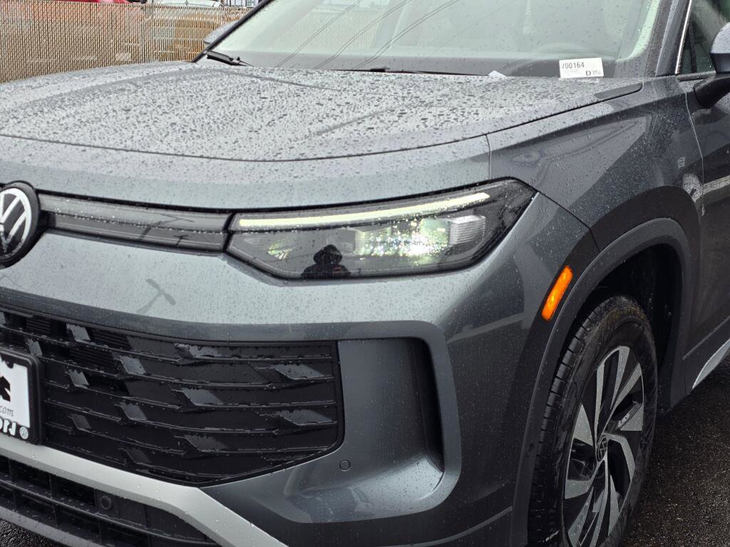 New 2026 Volkswagen Tiguan S AWD/4WD image 9