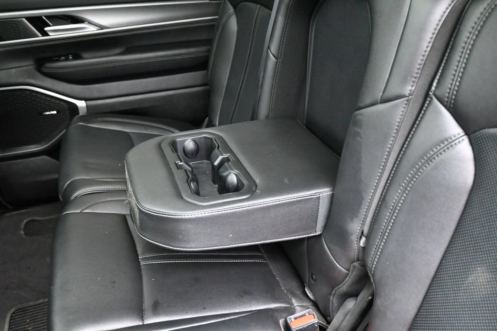 Used 2025 Jeep Wagoneer 4WD image 26