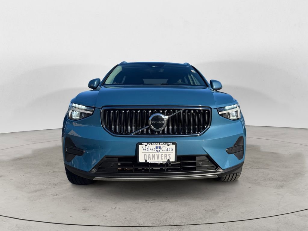 Certified 2025 Volvo XC40 B5 Core image 26