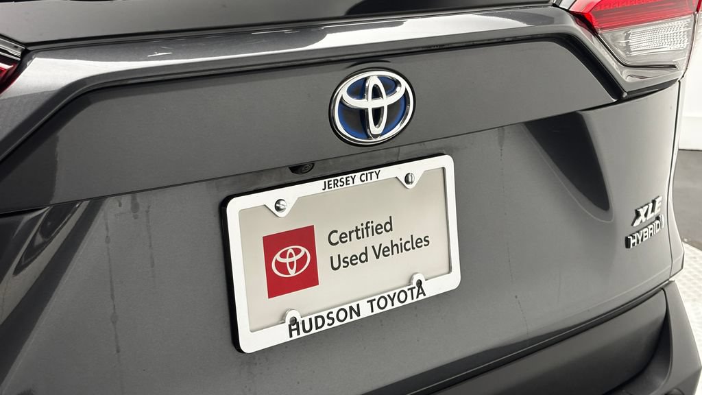 Used 2023 Toyota RAV4 XLE w/ XLE Grade Weather Package AWD/4WD image 8
