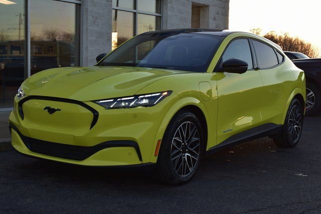 Used 2025 Ford Mustang Mach-E Premium image 9