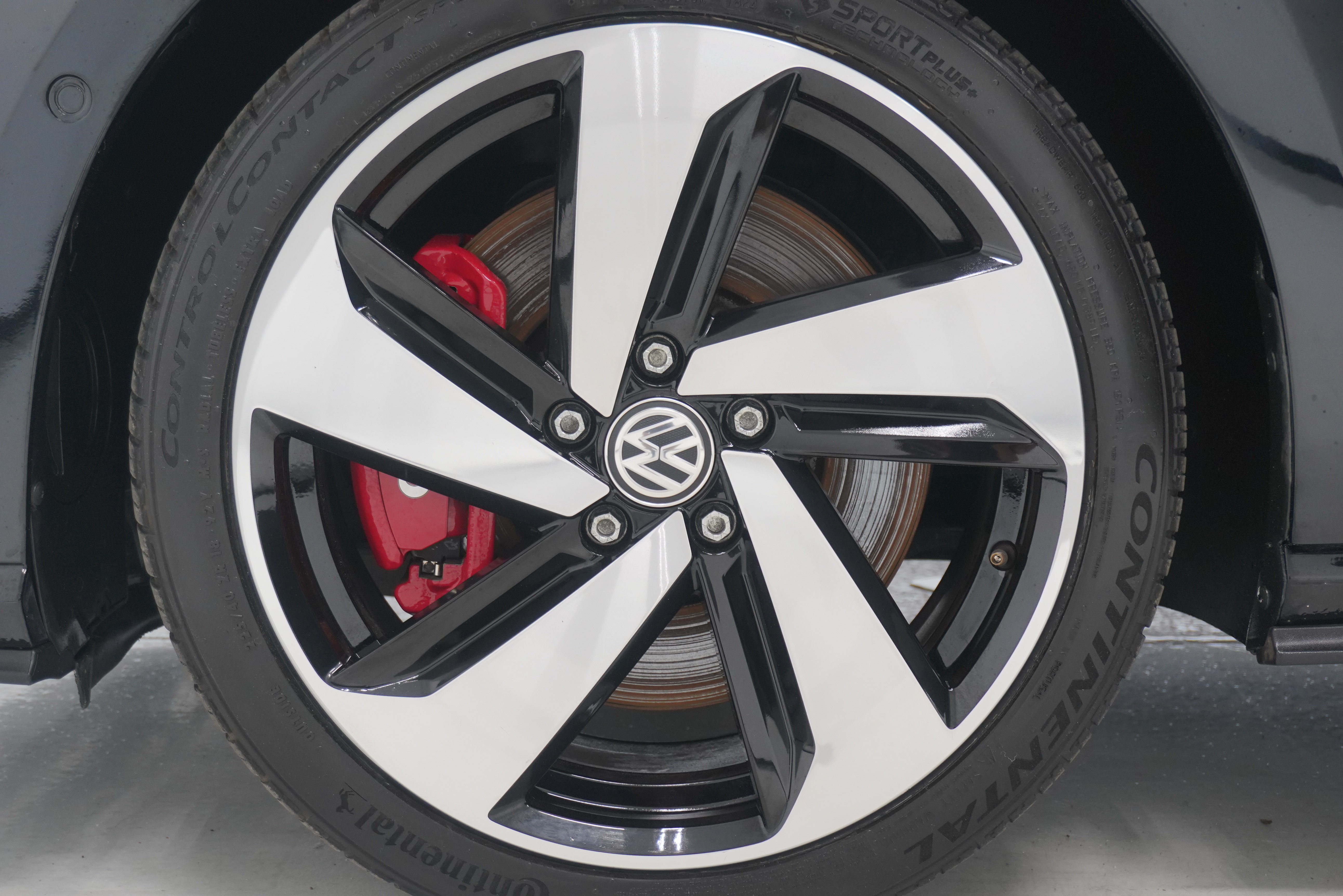 Used 2018 Volkswagen GTI Autobahn FWD image 30