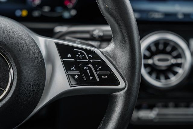 Certified 2024 Mercedes-Benz GLB 250 4MATIC w/ Winter Heating Package image 28