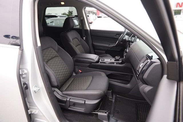 Certified 2025 Nissan Pathfinder SV AWD/4WD image 29