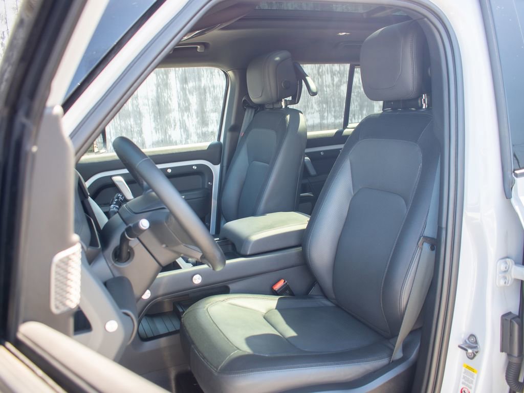 Used 2023 Land Rover Defender 110 X-Dynamic SE image 20