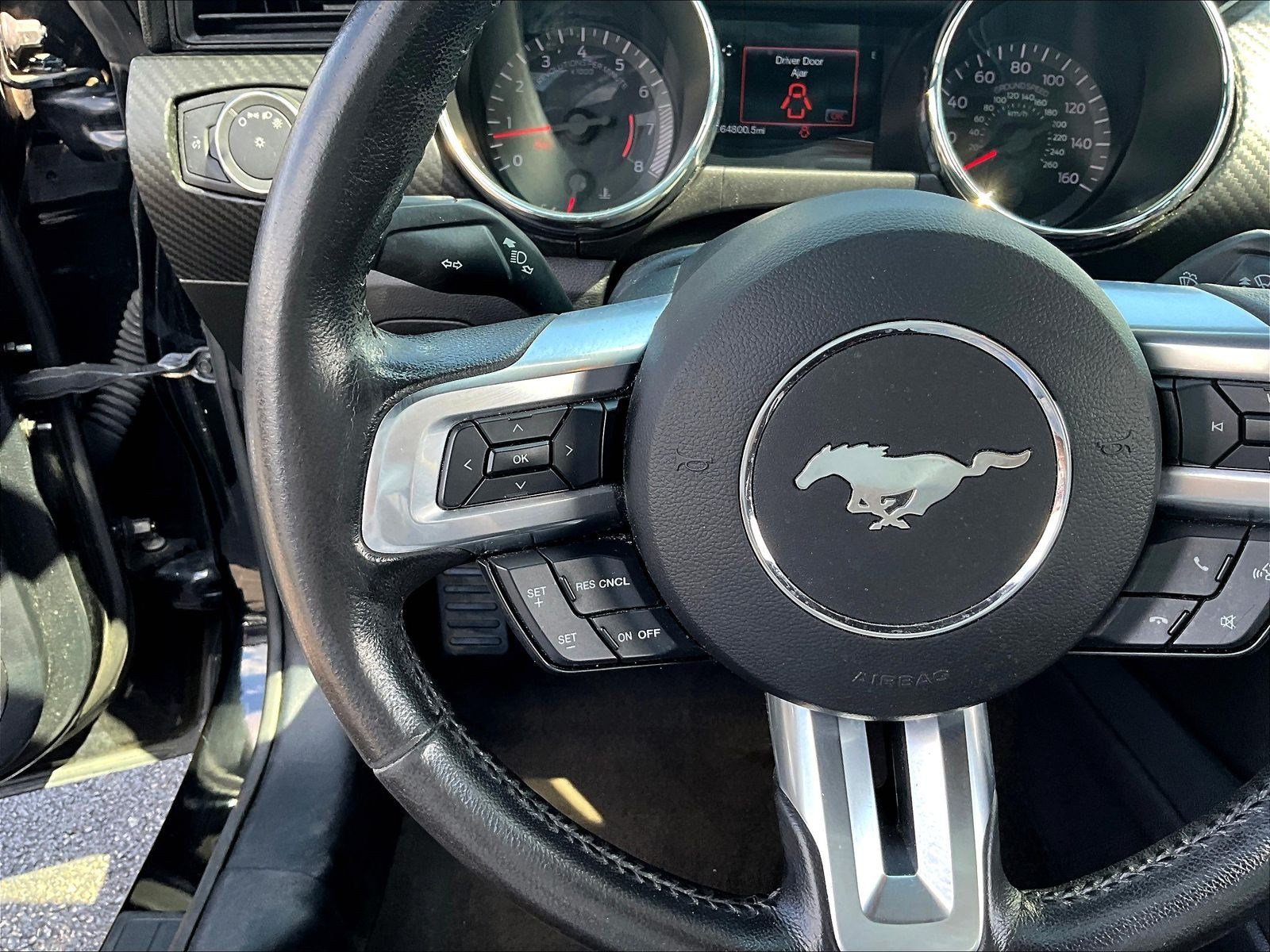 Used 2016 Ford Mustang Coupe RWD image 11