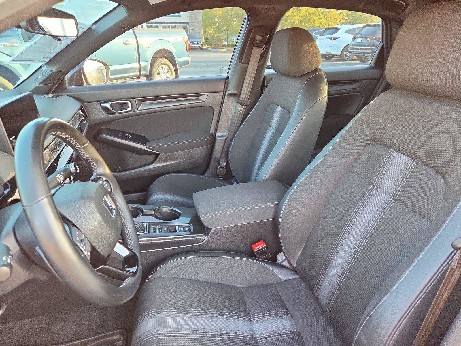 Used 2025 Honda Civic Sport image 18