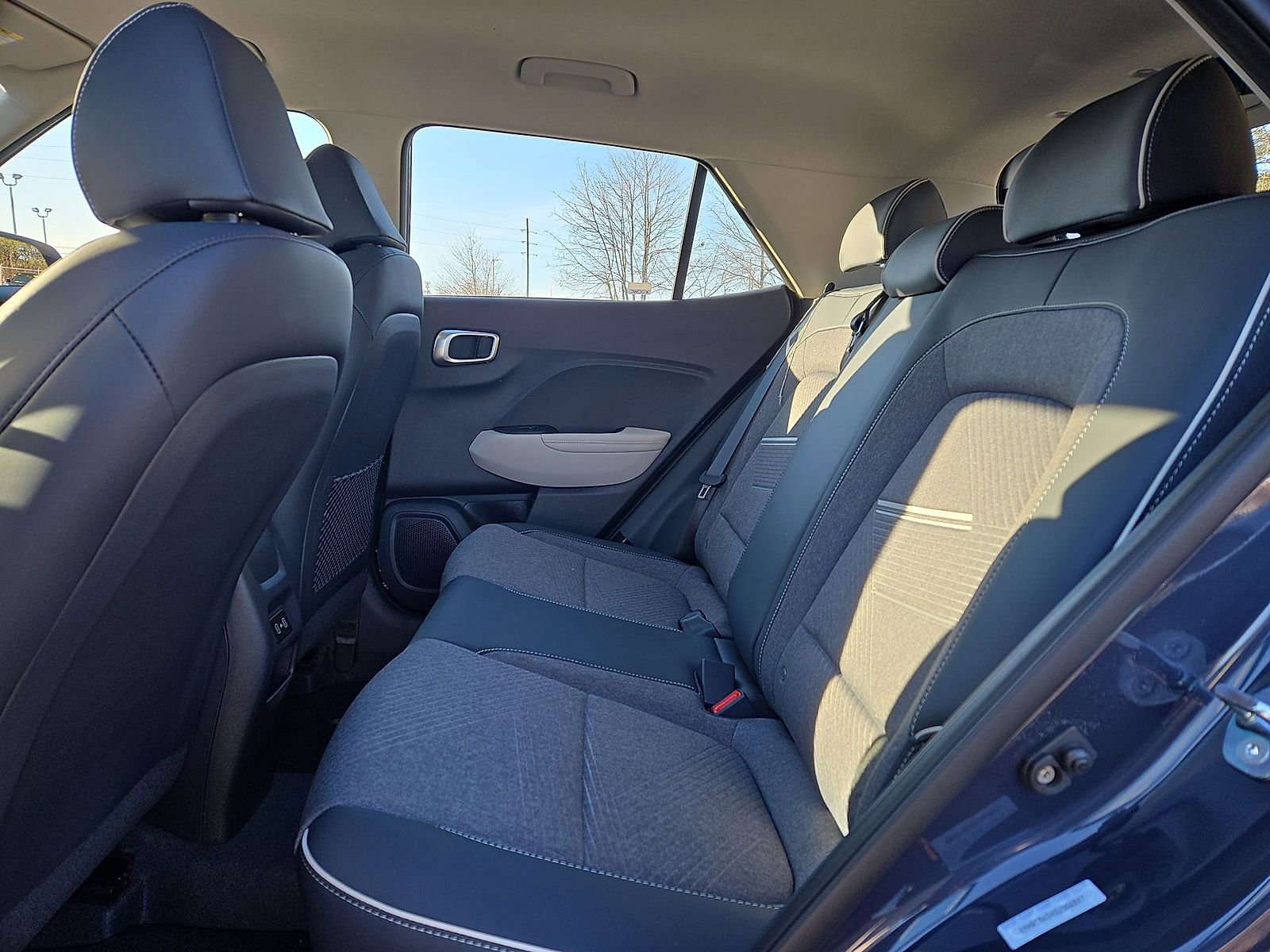 Certified 2025 Hyundai Venue Limited image 26