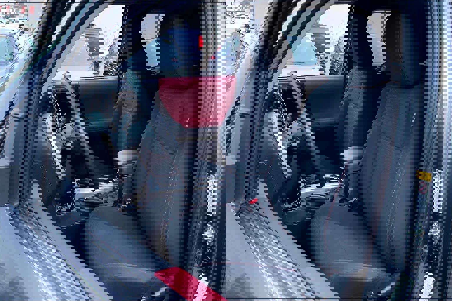 Used 2016 Toyota Tacoma SR5 w/ SR5 Appearance Package (SN) image 9