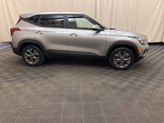 Certified 2024 Kia Seltos LX image 4