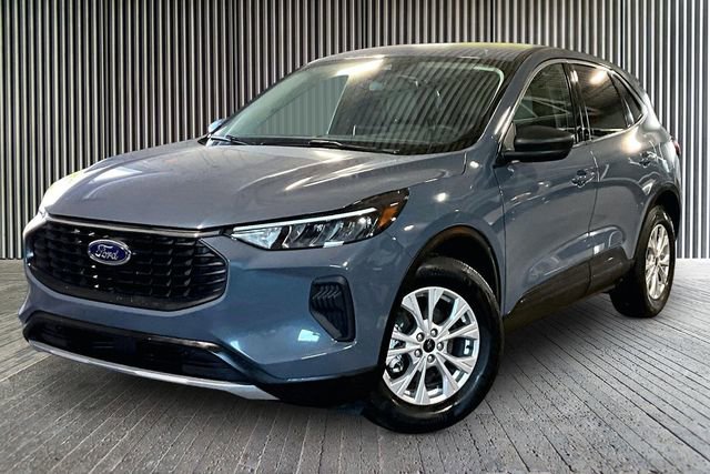 Used 2023 Ford Escape Active image 1