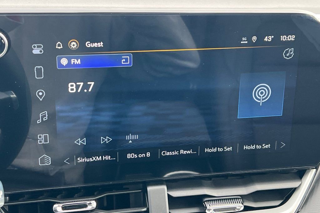 New 2026 Chevrolet Equinox LT w/ Convenience Package II AWD/4WD image 15