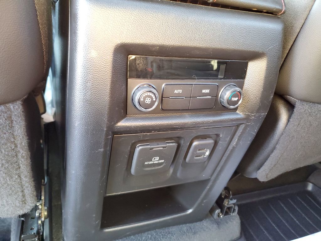 Used 2023 Chevrolet Traverse RS image 13