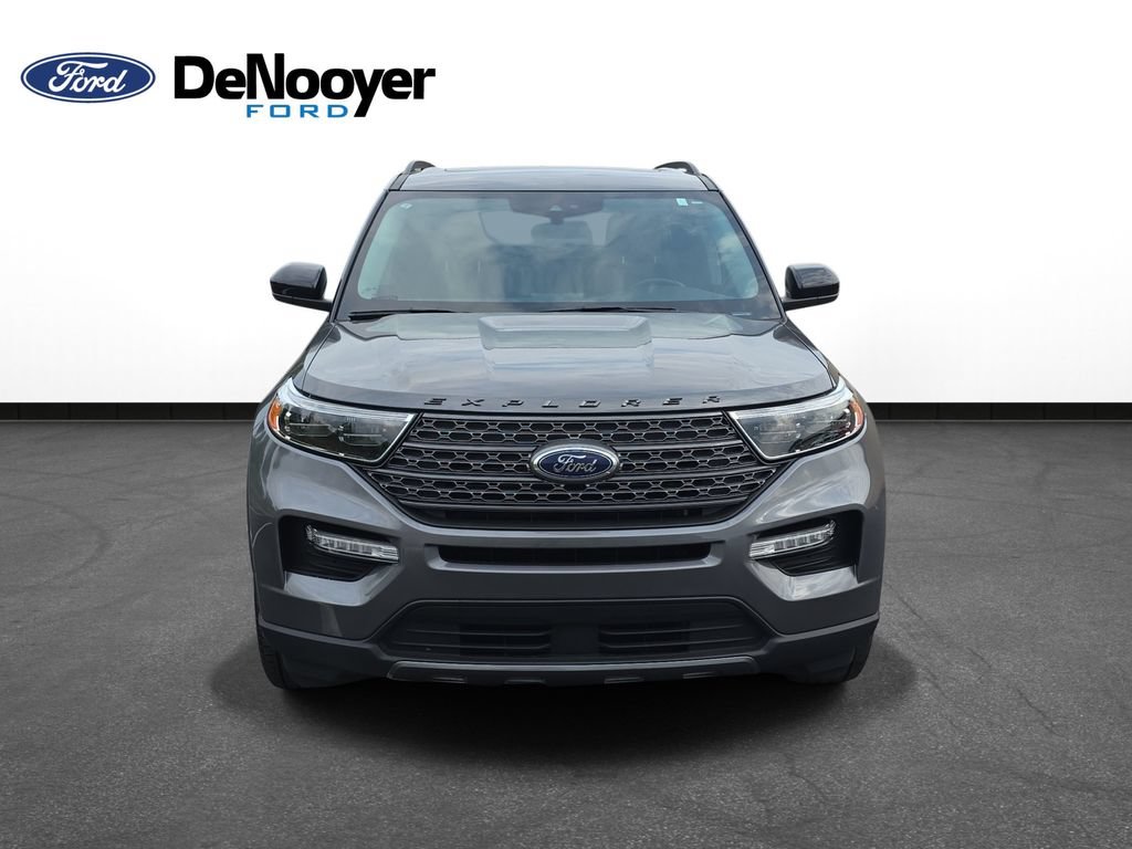 Used 2024 Ford Explorer XLT w/ Equipment Group 202A AWD/4WD image 2