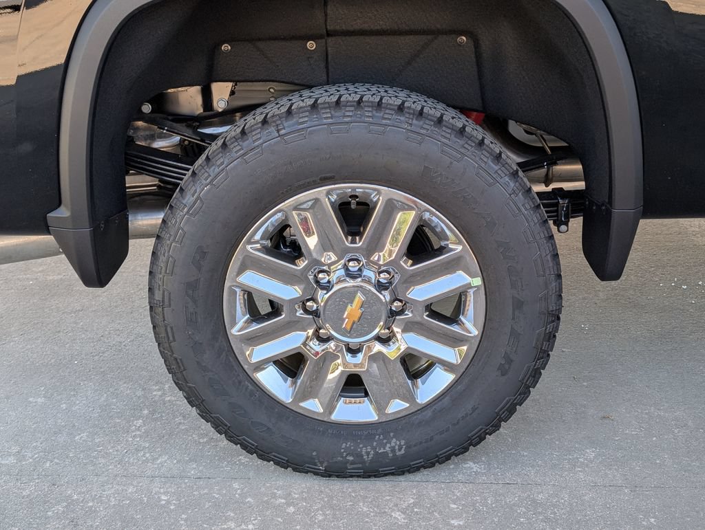 New 2026 Chevrolet Silverado 3500 High Country w/ High Country Premium Package AWD/4WD image 3