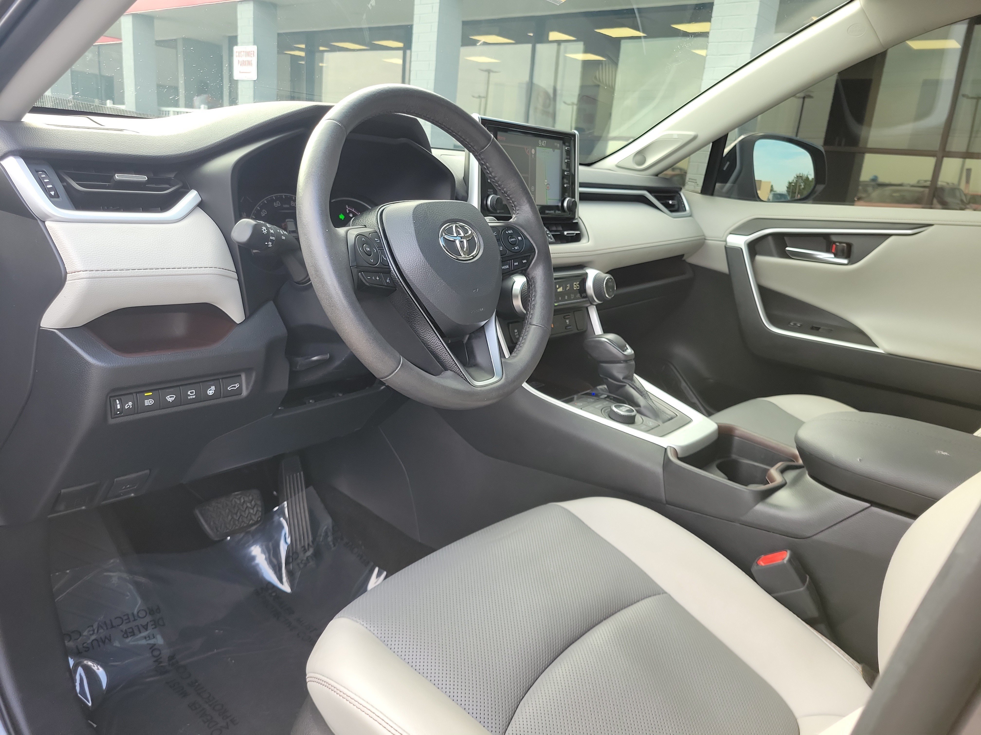 Used 2021 Toyota RAV4 Limited AWD/4WD image 19