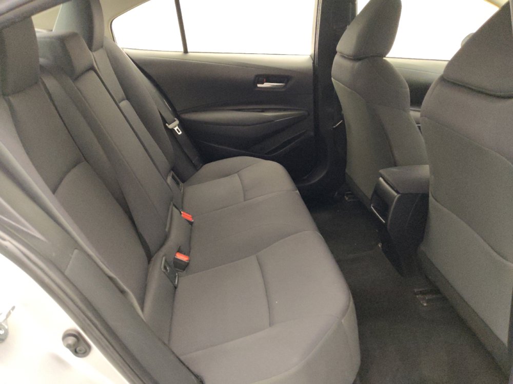 Used 2021 Toyota Corolla LE image 19