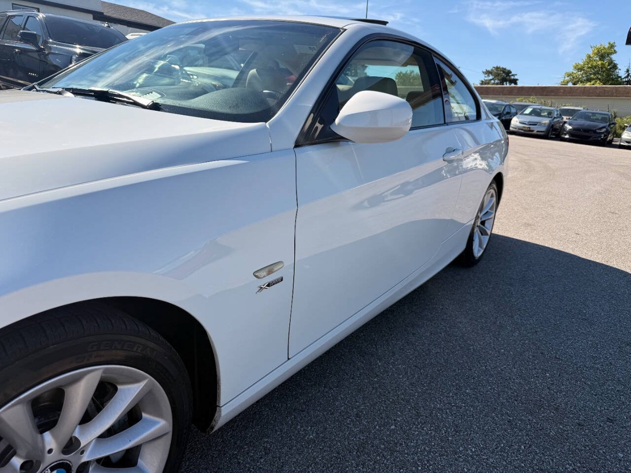 Used 2011 BMW 335i xDrive Coupe w/ Premium Pkg AWD/4WD image 19