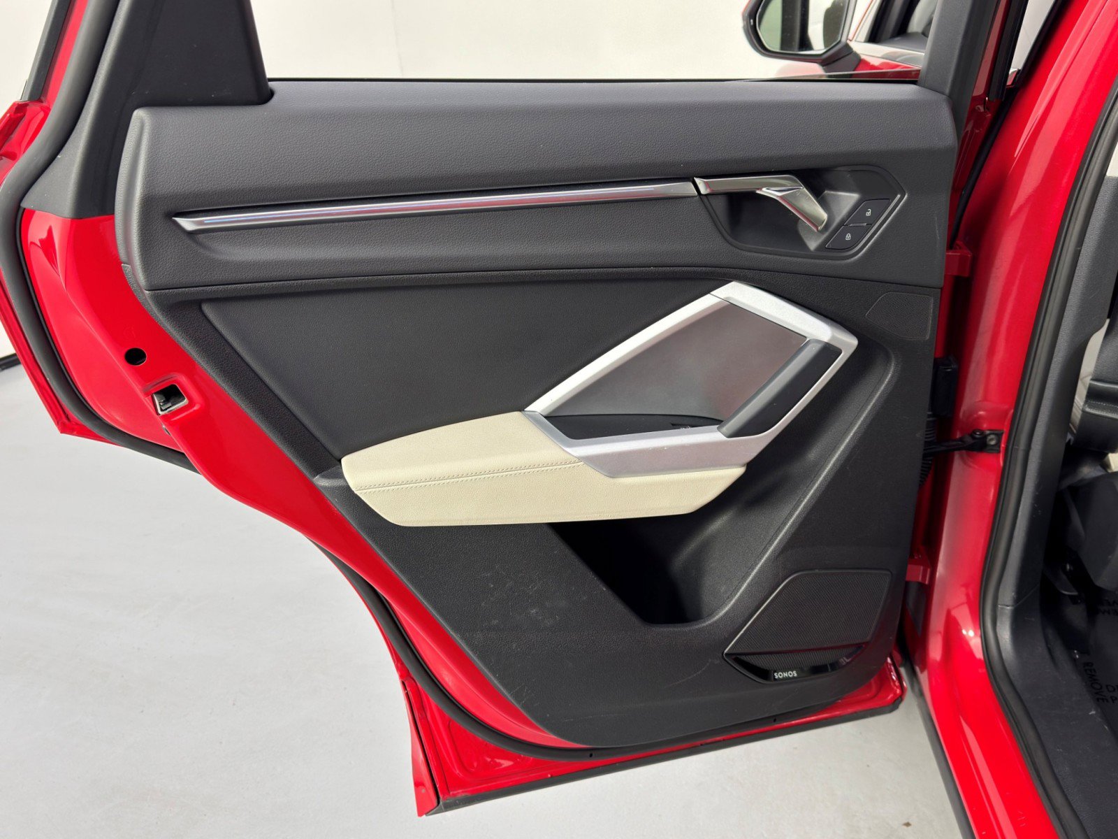 Used 2023 Audi Q3 2.0T Premium Plus image 42