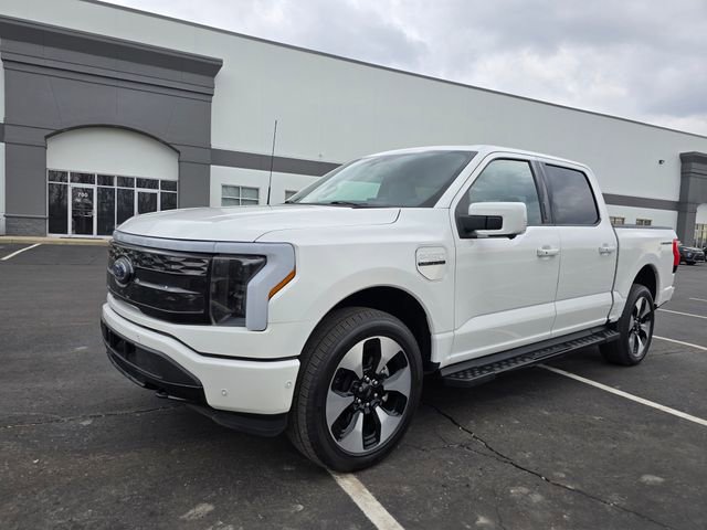 Used 2023 Ford F150 Lightning Platinum image 15