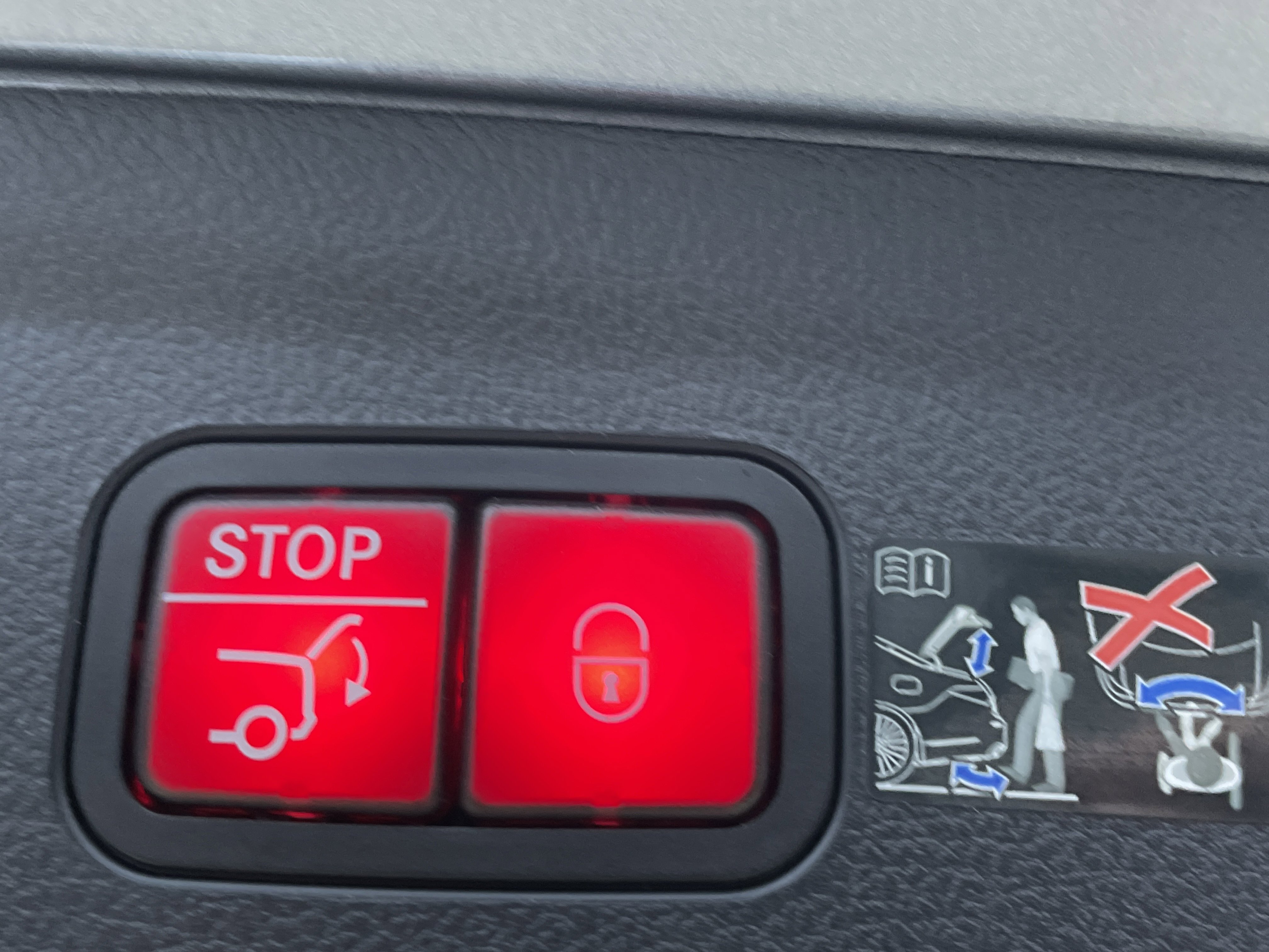 Certified 2025 Mercedes-Benz GLE 350 4MATIC image 11