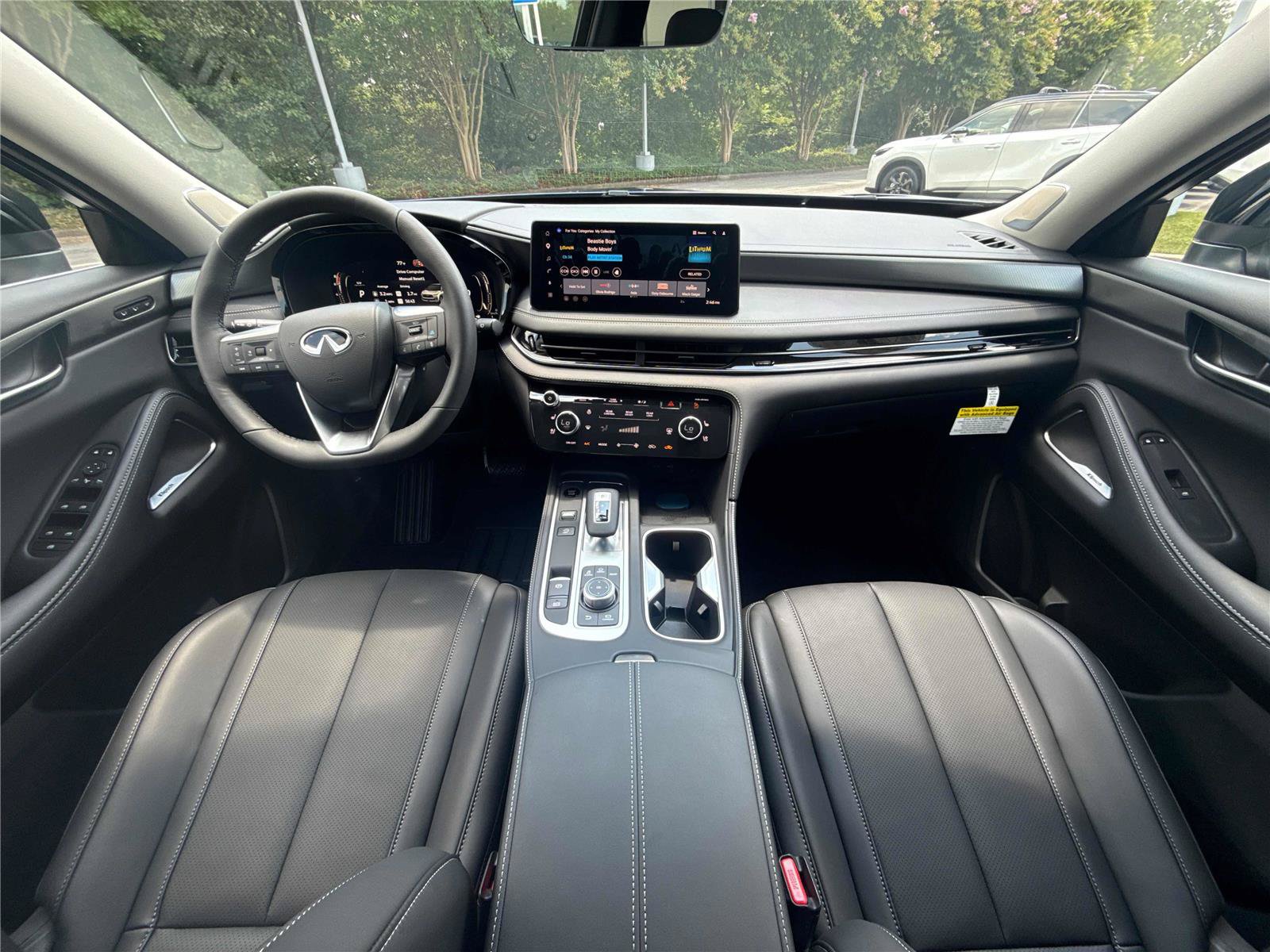 New 2027 INFINITI QX60 Luxe w/ Cargo Package FWD image 13