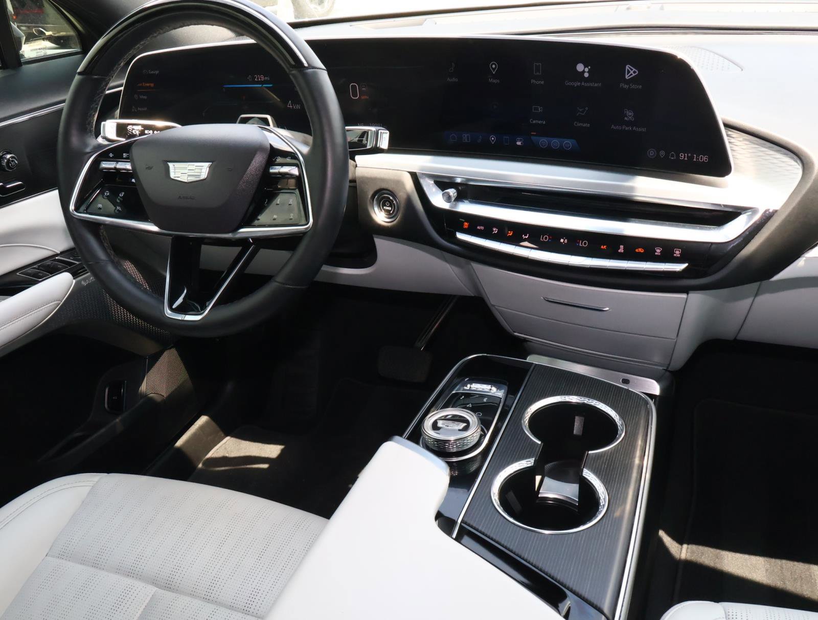 Used 2024 Cadillac Lyriq Luxury RWD image 15