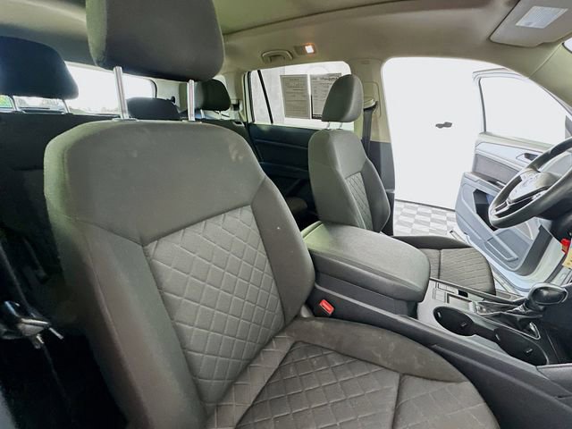 Used 2018 Volkswagen Atlas Launch Edition FWD image 27