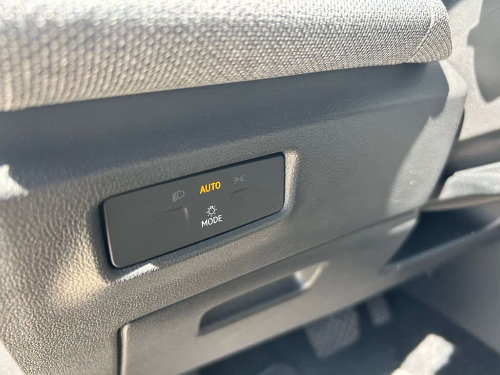 Certified 2025 Volkswagen Tiguan S image 53