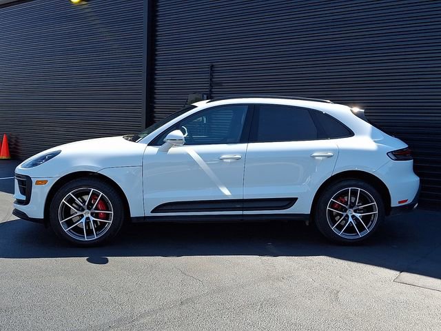 Certified 2022 Porsche Macan S AWD/4WD image 2