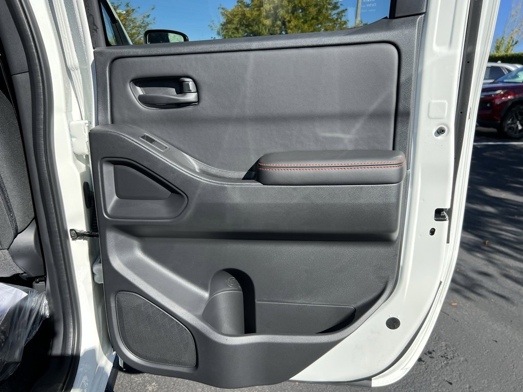 New 2026 Nissan Frontier PRO-4X w/ Pro-4x Convenience Package image 25
