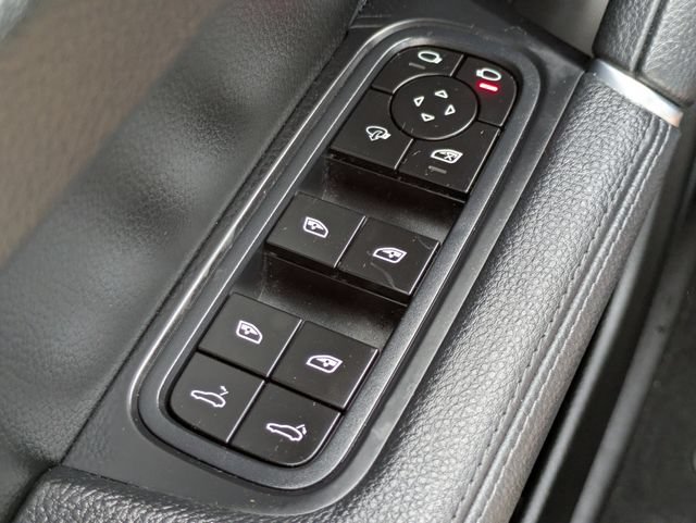 Used 2022 Porsche Cayenne AWD/4WD image 25