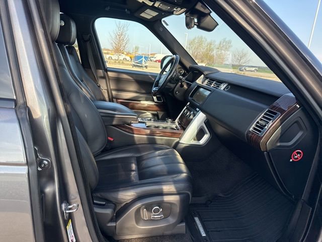 Used 2017 Land Rover Range Rover Supercharged AWD/4WD image 16