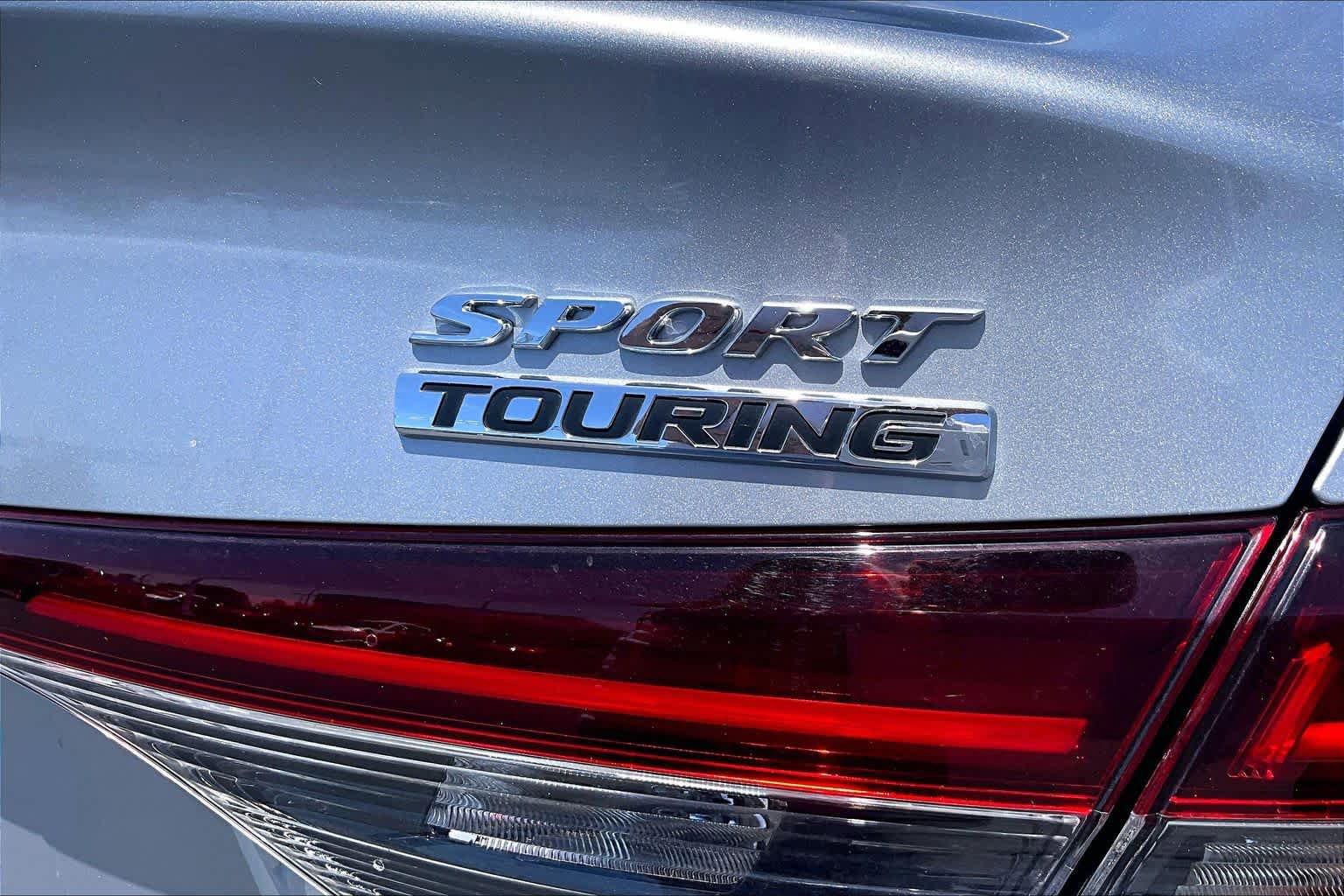 Used 2025 Honda Civic Sport Touring image 9