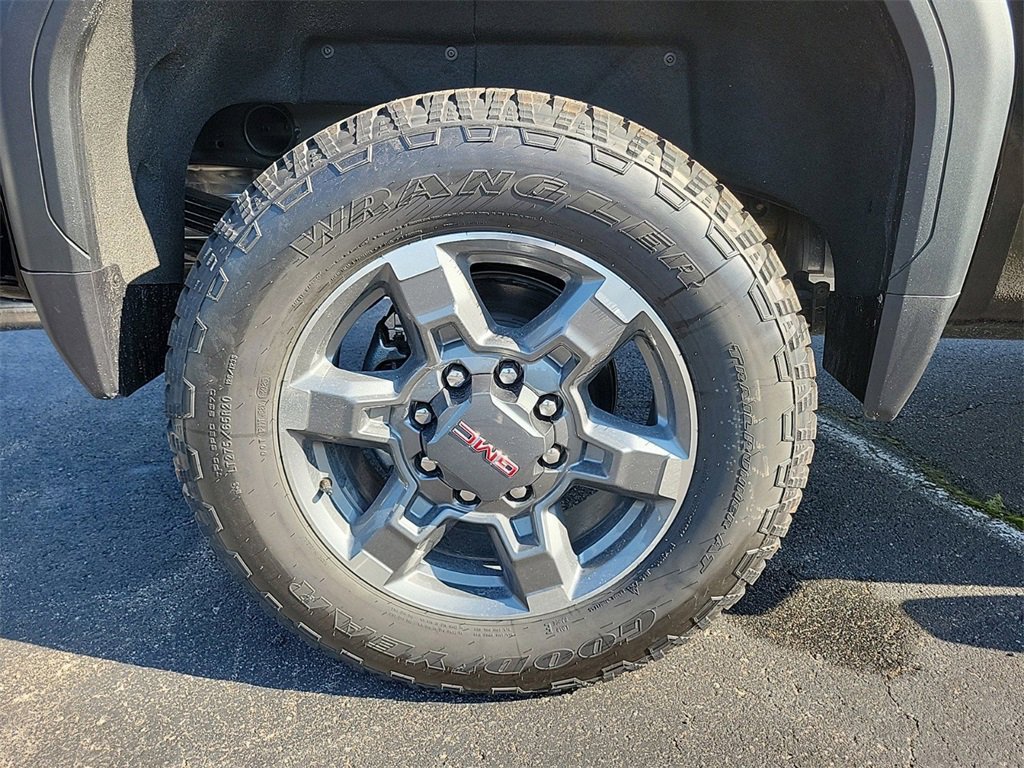 New 2026 GMC Sierra 2500 SLT w/ SLT Premium Package image 6