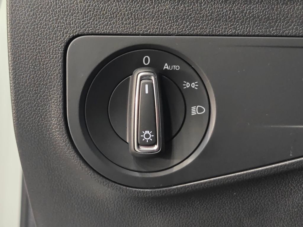 Used 2024 Volkswagen Tiguan SE R-Line image 49