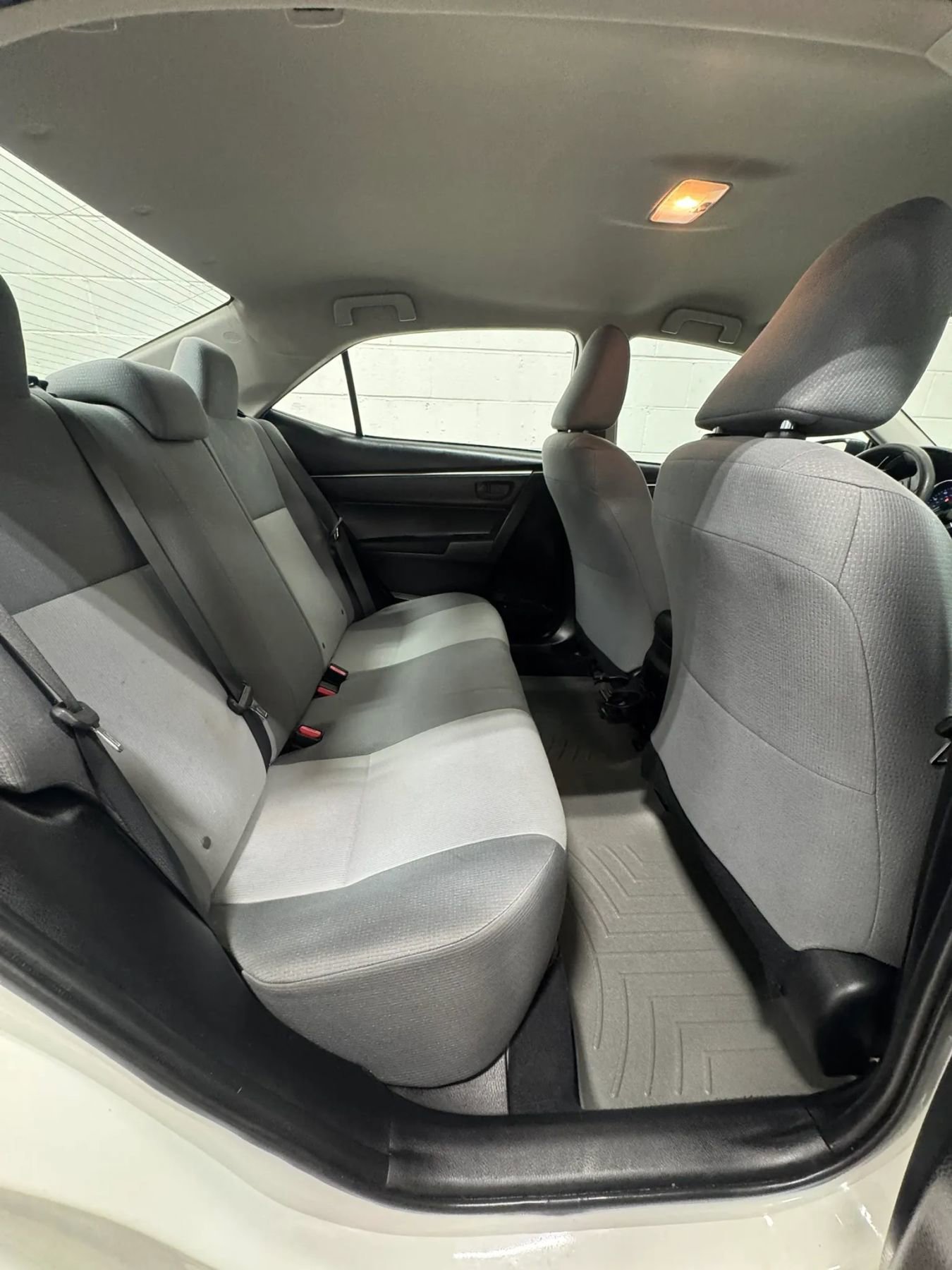 Used 2014 Toyota Corolla L image 35