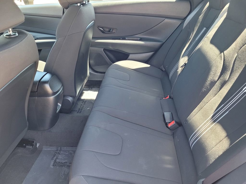 New 2025 Hyundai Elantra SEL image 6