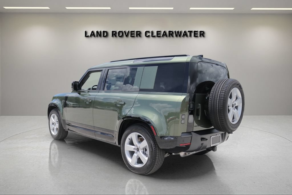 New 2026 Land Rover Defender 110 X-Dynamic SE AWD/4WD image 3