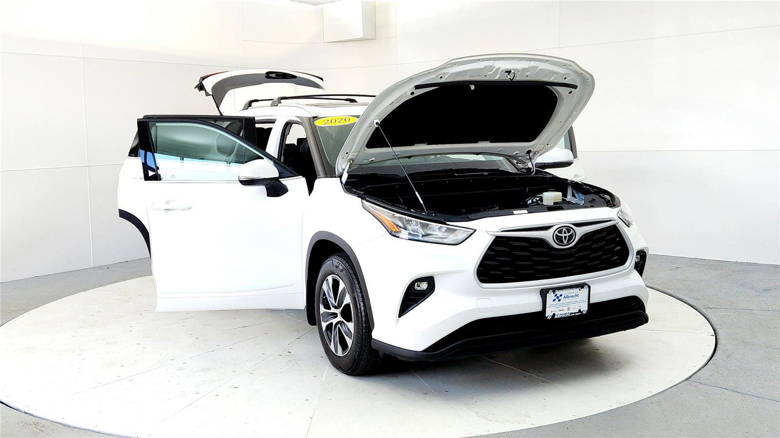 Certified 2020 Toyota Highlander XLE image 9