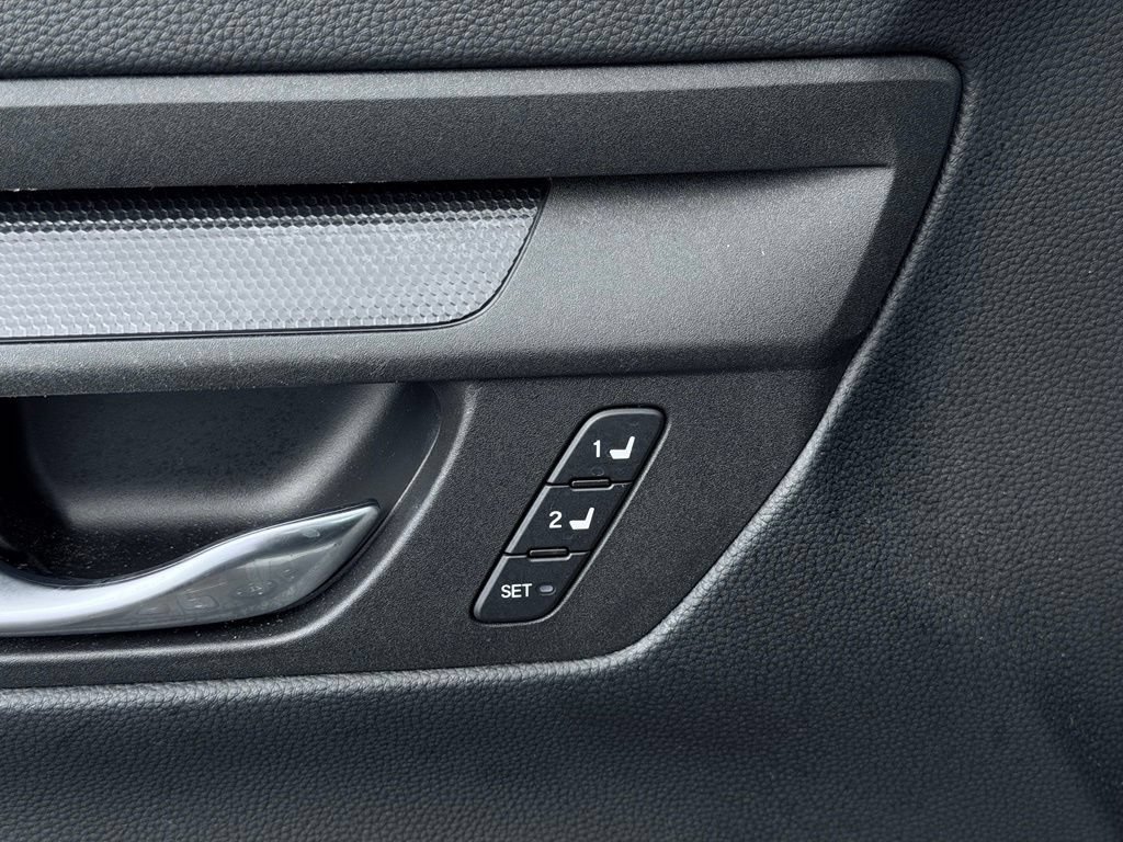 Used 2025 Honda CR-V Sport-L image 15