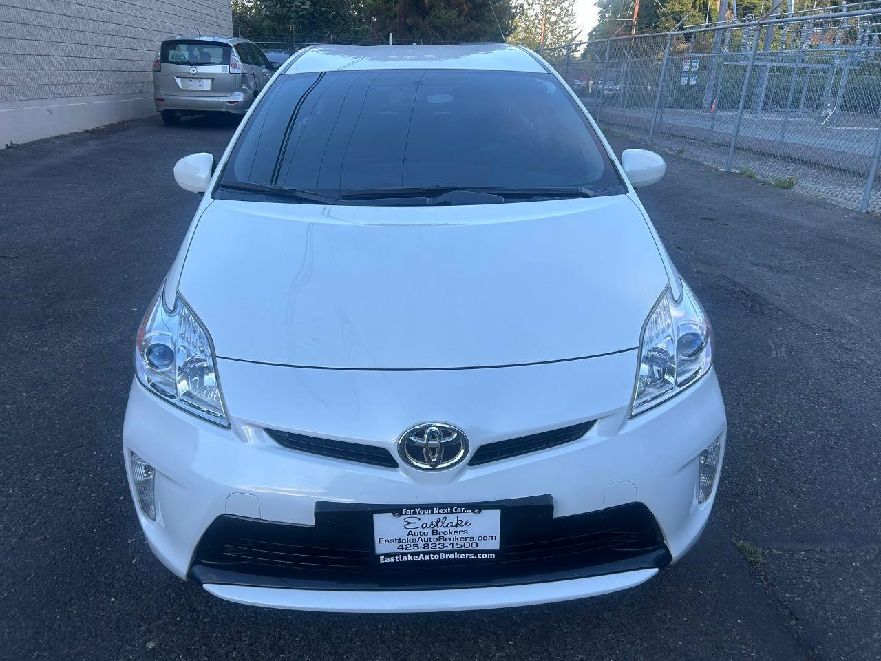 Used 2015 Toyota Prius Four FWD image 2