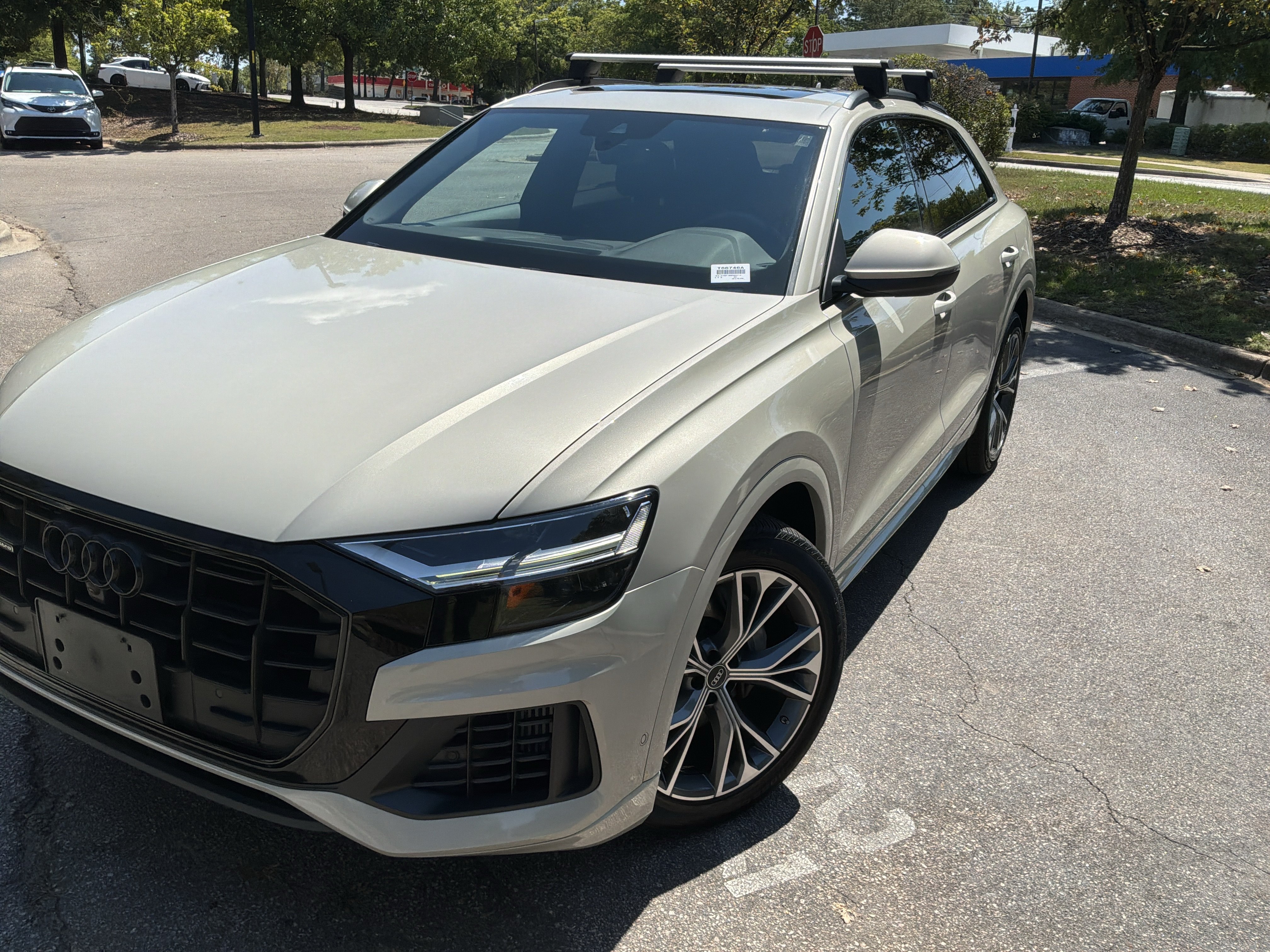 Used 2022 Audi Q8 Premium AWD/4WD image 5