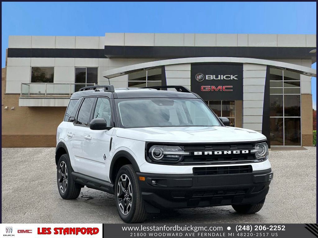 Used 2022 Ford Bronco Sport Outer Banks w/ Tech Package AWD/4WD image 8