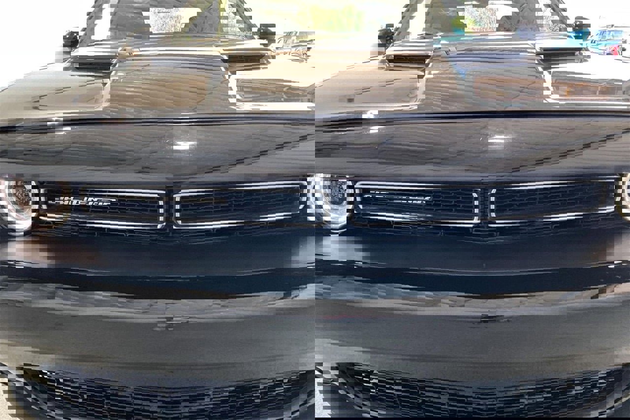 Used 2023 Dodge Challenger SXT image 27